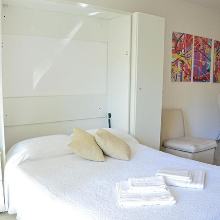 Monoambiente Super Amplio Y Comodo, Ideal Para Explorar La Ciudad Buenos Aires Exteriör bild